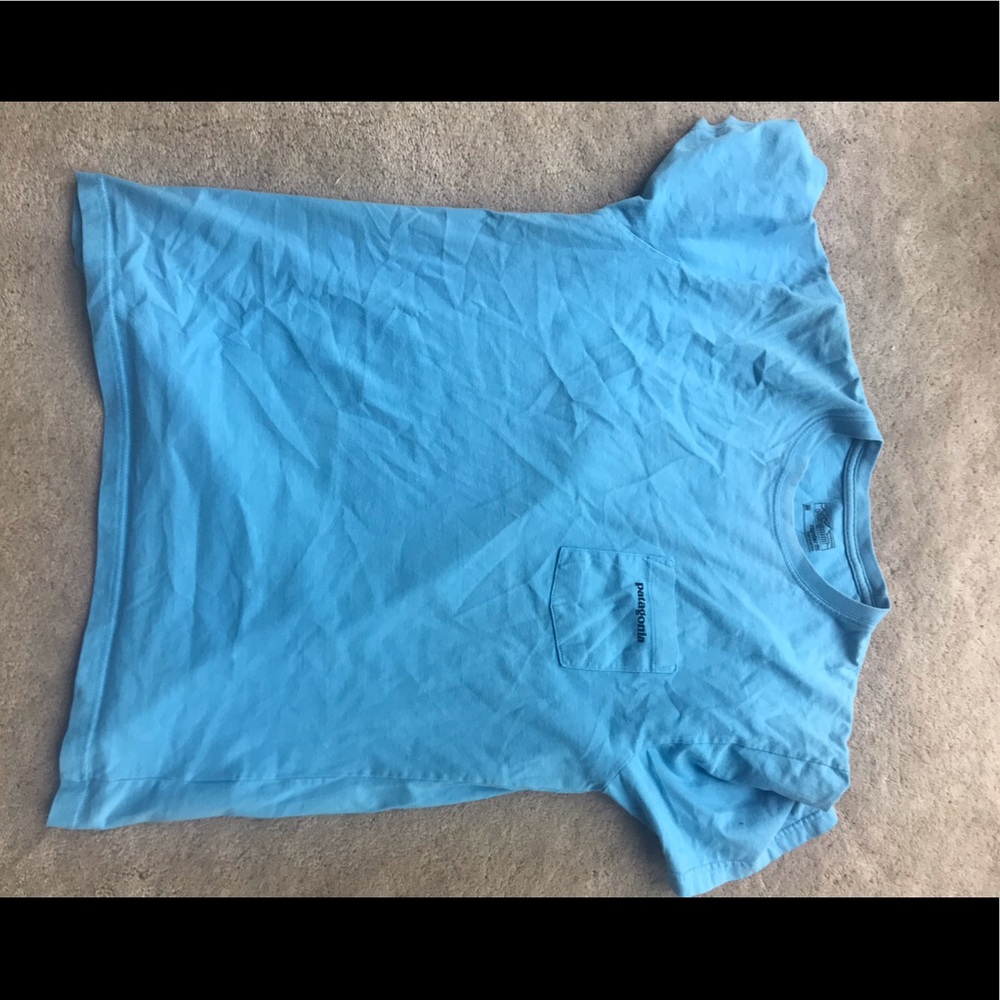 Men’s blue Patagonia shirt